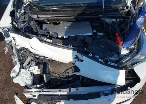 2018 Toyota Prius Four z USA, uszkodzony, nr VIN JTDKARFU5J3055323